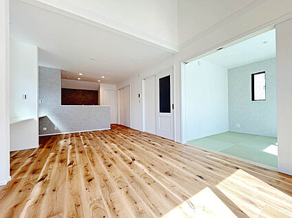 【建物プラン例】