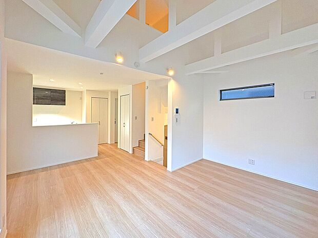 【【リビング階段】】家族と顔を合わせる機会が増え、自然と会話が増えます！