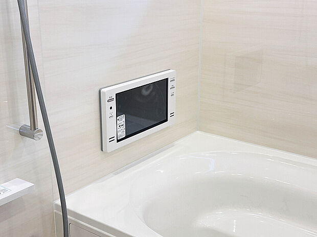 【【浴室TV】】お風呂に入浴しながらテレビを観ることが出来るので、入る時間が遅くなることもありません！