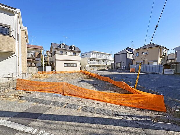 【【外観:2月上旬撮影】】アイランドキッチンが採用されており、空間全体に広がりが生まれ、開放的なスペースで料理できます。