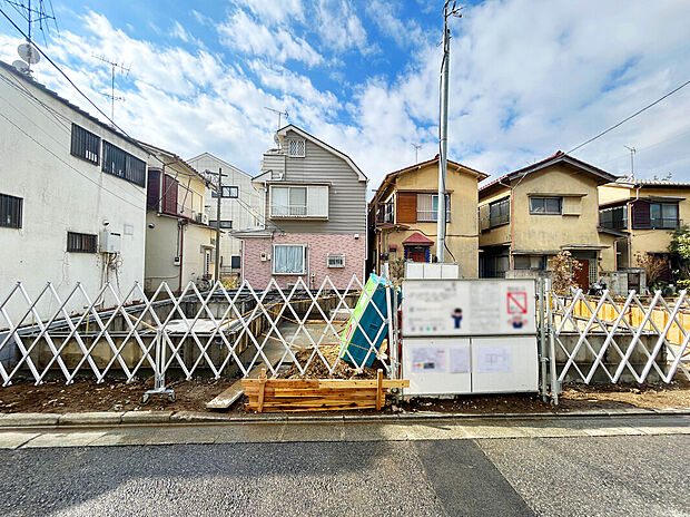 【【外観:2月中旬撮影】】LDK17.8帖超×4部屋ファミリープラン!リビング横に和室があり、引き戸を開けておくことで、リビングの延長として利用可能!