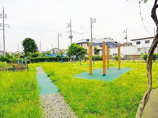 世田谷区立宇奈根龍王公園(約350m)