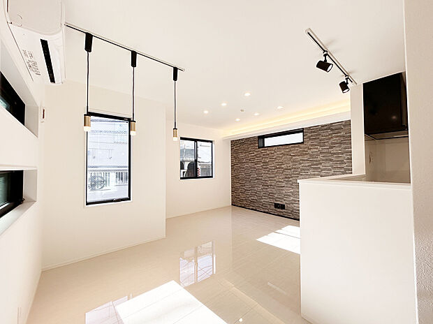 【【建物プラン例】】3階建て3LDKの家族それぞれのプライベート空間が設けられた参考プランをご提案!ワイドバルコニーも設けることで開放感のある住まいを建築可能!