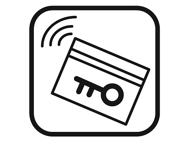 【【玄関ピタットキー】】鍵を取り出して鍵穴に差し込む手間を軽減し、玄関の出入りをスムーズにしてくれる便利な設備です。買い物帰りで荷物が多いときや、お子さまを抱えているとき、急いでいる朝など、両手がふさがっている場面でも使いやすく、毎日のちょっとしたストレスを軽減。