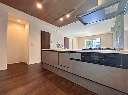 【Kitchen：2号棟】