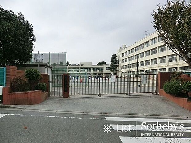横浜市立中沢小学校（約750m）