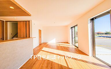 [固定階段付グルニエ、WICやSICなど収納が充実した邸宅。] その他