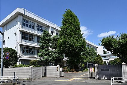 府中市立府中第二中学校 600m
