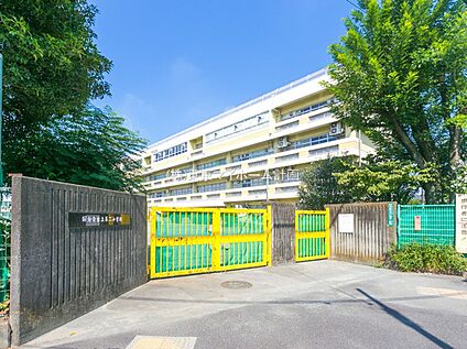 国分寺市立第二小学校 950m