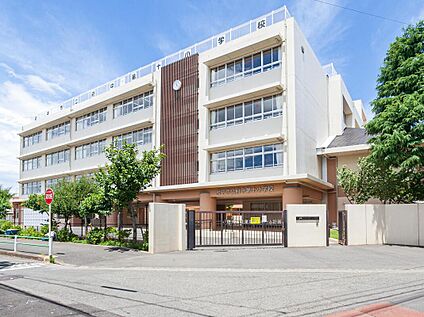 府中市立府中第十小学校 900m