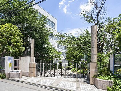 国分寺市立第一中学校 670ｍ