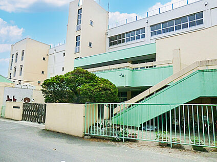 国分寺市立第一小学校 800m