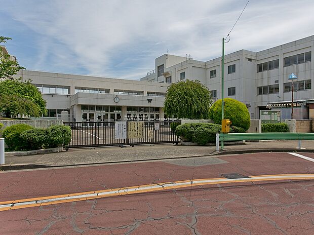 小金井市立小金井第一中学校(約620m)