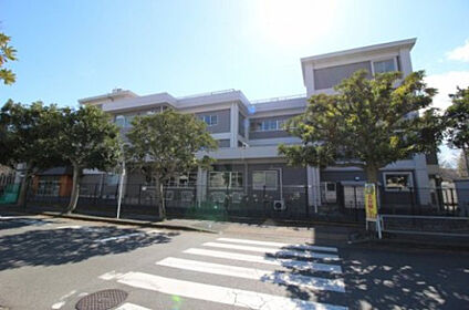 久里浜小学校 1781ｍ(徒歩23分)
