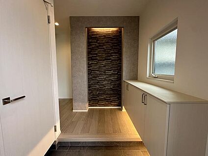 玄関【8号地】（2024年2月撮影）