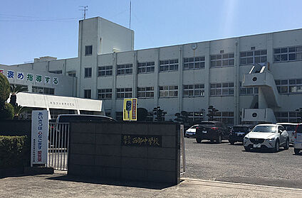 西部中学校 1240m(-)