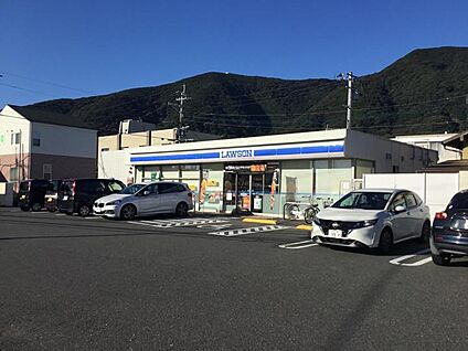 ローソン 小倉葛原五丁目店 530m(-)