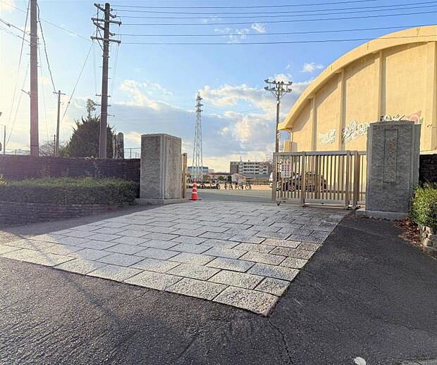 新宮町立新宮小学校（約1,650m）