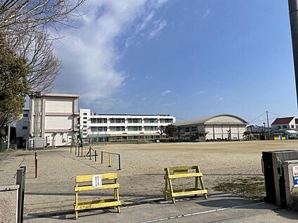 西小学校 700m(-)