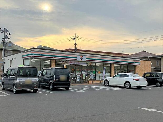 セブンイレブン 佐賀巨勢店(約550m)