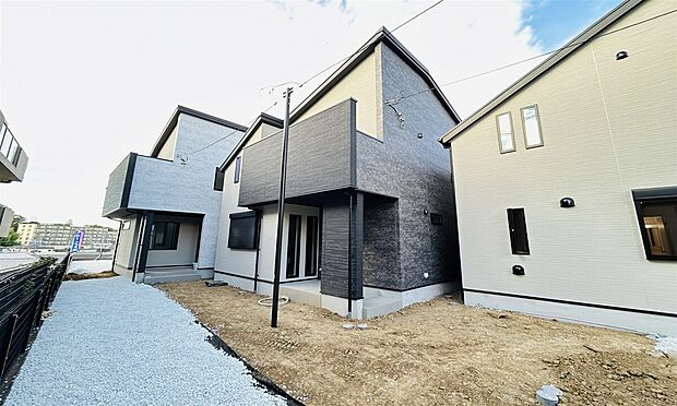 【◆施工会社モデルハウス画像】◆施工会社モデルハウス画像:建築会社のコンセプトは「トップランナー基準品質とデザインを合わせたローコスト住宅」ですので、コスパ・性能品質・デザイン性と3つを揃えた、満足度の高い住宅を提供しています。