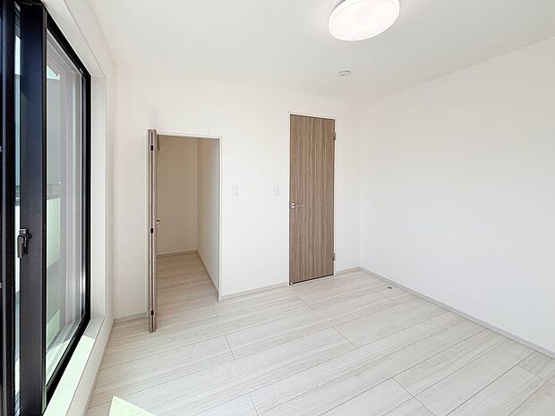 【リビング以外の居室】【Private room】 居室となる空間には毎日しっかりと光が差し込みます。