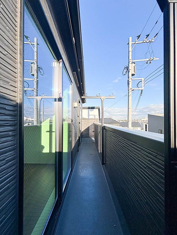 【バルコニー】陽当り良好なバルコニー