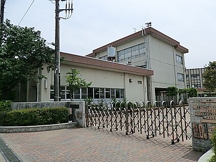藤沢市立八松小学校 240m(3分)