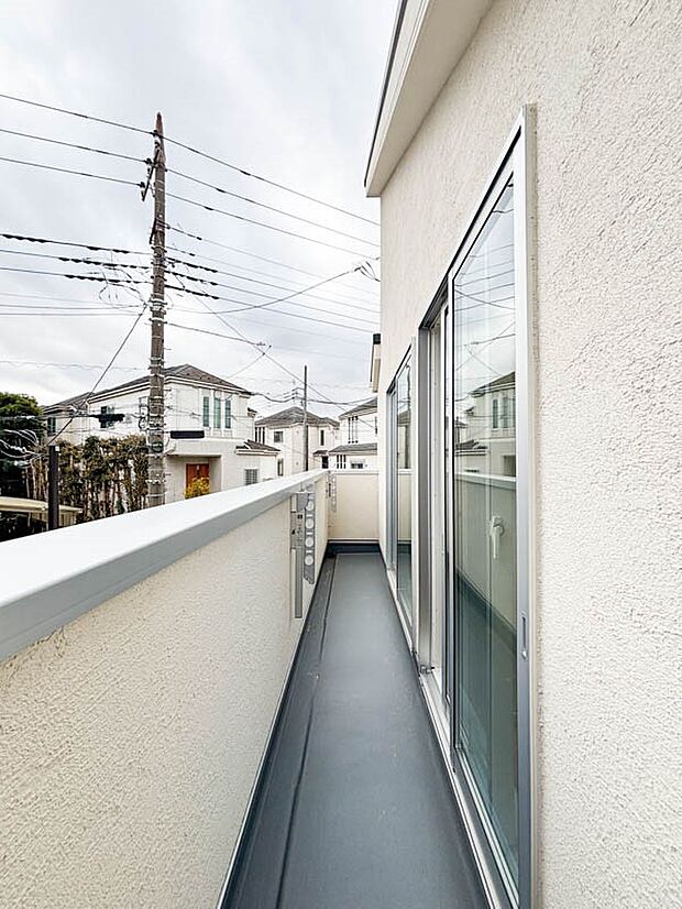 【バルコニー】陽当り良好なバルコニー