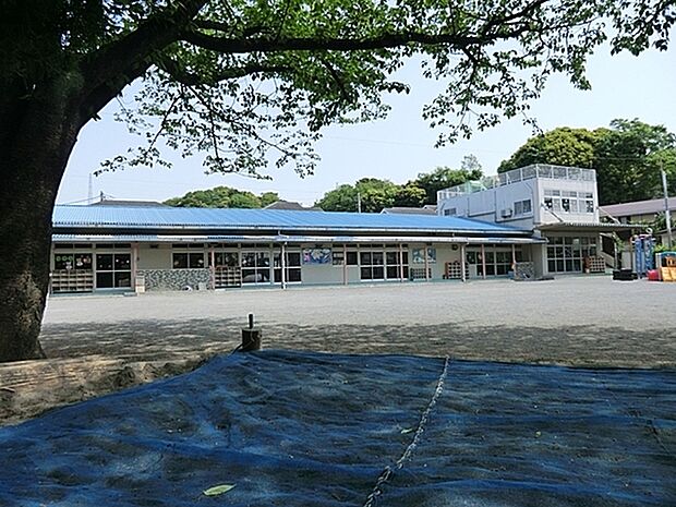 やまゆり幼稚園（約720m）
