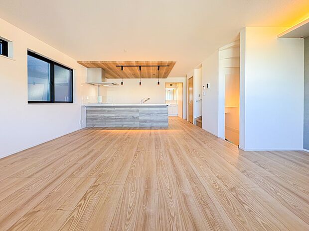 【LDK・CGにて家具配置】上質な暮らしを感じさせてくれます。毎日の暮らしの中で表情を変える場所ですが、いつもあたたかく家族を包み込んでくれる場所。