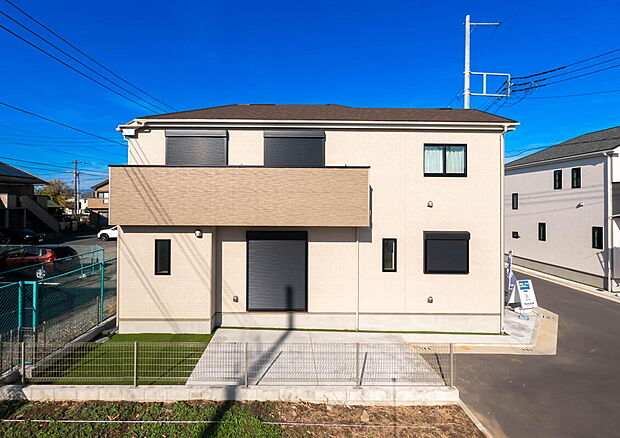 【外観写真】「群を抜いた満足感」
どの角度が眺めても、所有感が満たされる理想的で素敵な住まい
一生ものだから、「パッと見」こそが全て「第一印象で決まる」素敵なマイホーム。