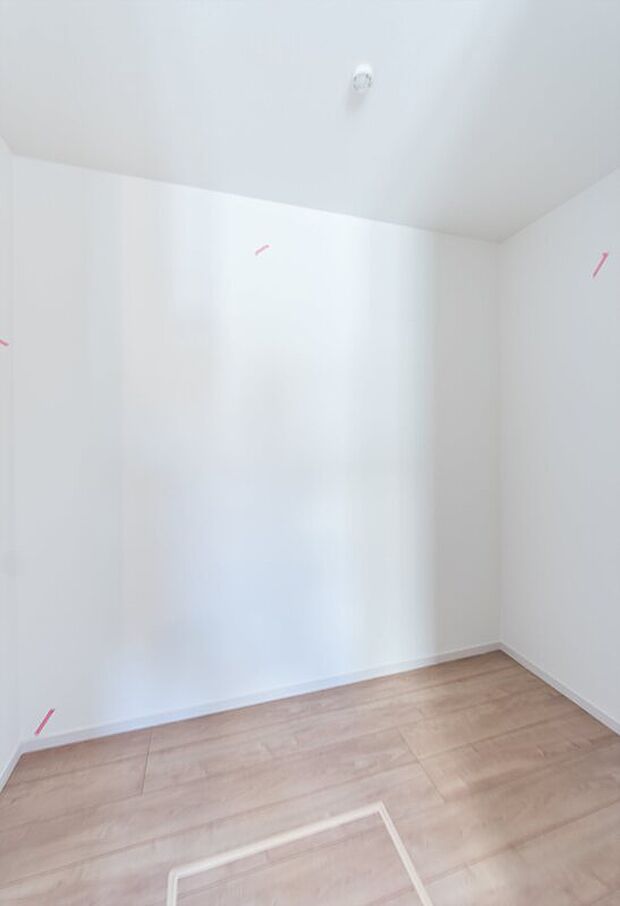 【WIC】☆☆憧れのWIC☆☆
お洋服など綺麗スッキリ収納でき、かつ探しやすい造りが魅力のWIC。
大容量収納可能な空間は奥様の憧れの収納です。