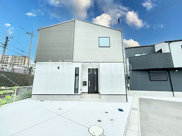 暮らしやすさと居心地の良さにこだわったシンプルで飽きのこないデザイン !