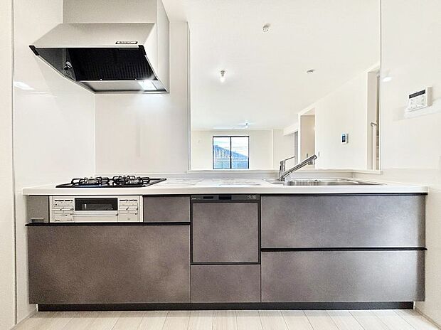 毎日使うキッチンだから、使いやすさ＆お手入れのしやすさにこだわりました。 