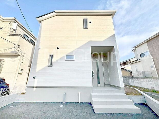 たっぷりの陽光と心地よい風が舞い込む住まい