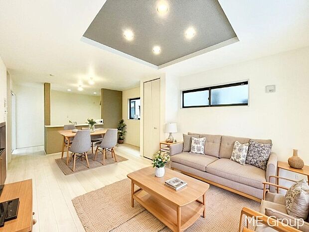 対面キッチン&リビングイン階段を採用した家族の絆深まるLDK ※家具はCGです