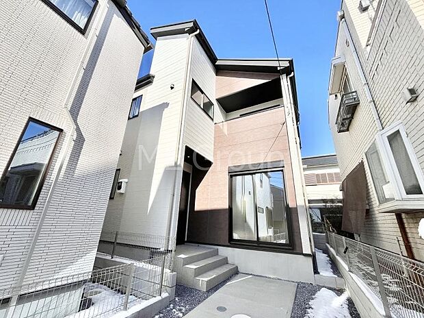 洗練された外観、上質な住空間が広がる室内は永く安心して過ごせる住居です。 