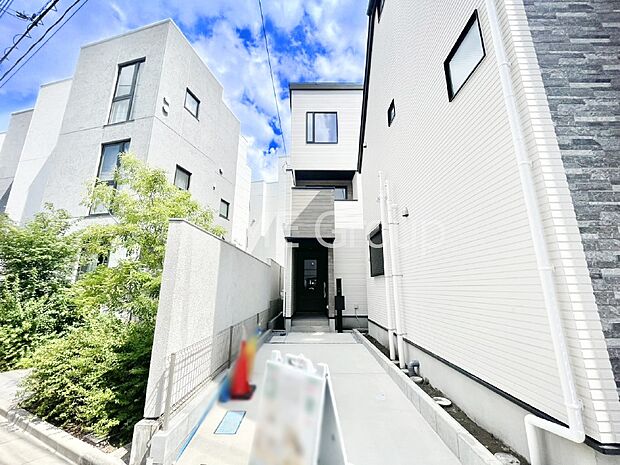 たっぷりの陽光と心地よい風が舞い込む住まい