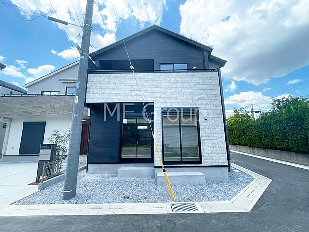 たっぷりの陽光と心地よい風が舞い込む住まい