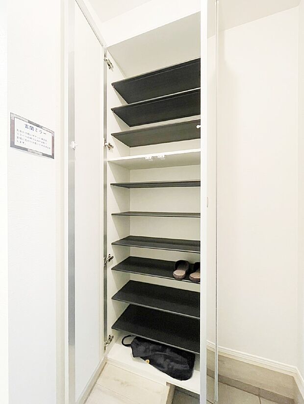 【収納】収納力ある下駄箱の活用で玄関廻りはいつでもスッキリ