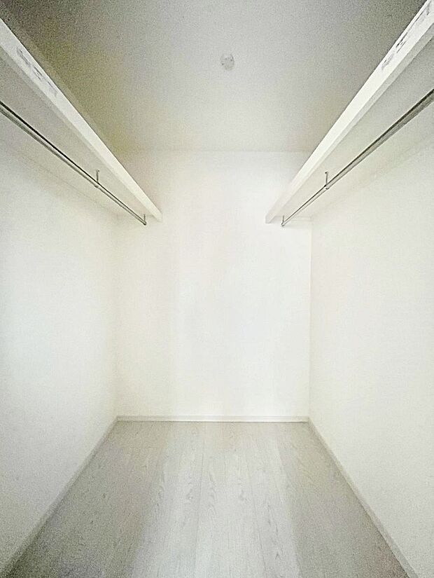 【ウォークインクローゼット】ウォークインクローゼットのある住まいでスッキリ快適な生活を