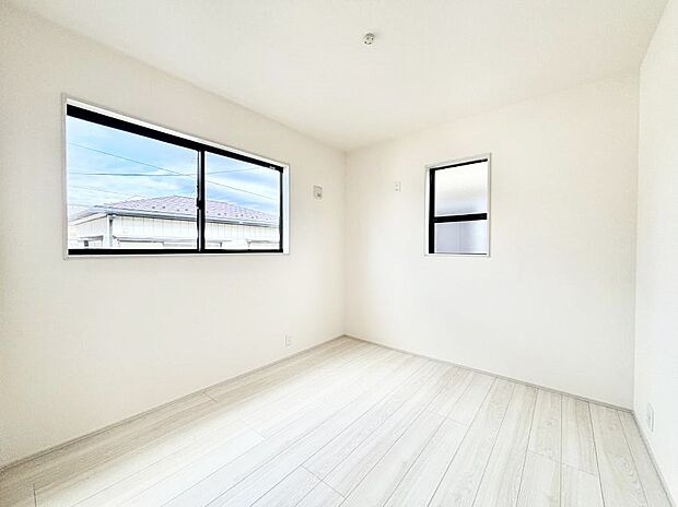 【子供部屋】子ども部屋にぴったりの明るい空間。