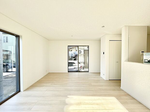 【ダイニング】家族が自然と集まる憩いのスペースになりそう　