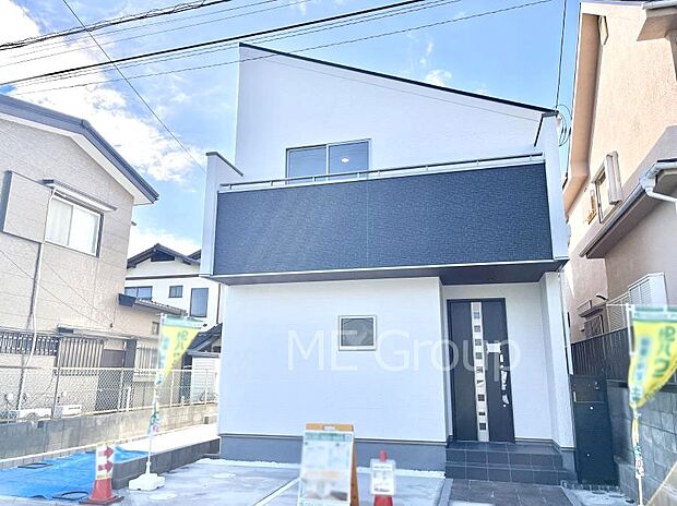 【現地外観写真】たっぷりの陽光と心地よい風が舞い込む住まい