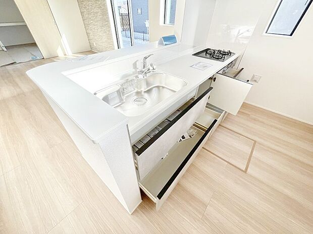 【スライド収納】使いやすさを優先したスライド式収納タイプ！