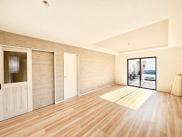 【ダイニング】家族の笑顔が自然と生まれてくる、そんな雰囲気のダイニングに仕上がっています 