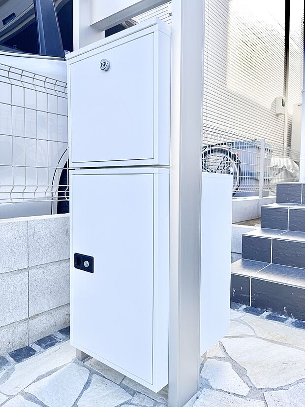 【その他現地】表札・インターホン・ポストをひとつに集約