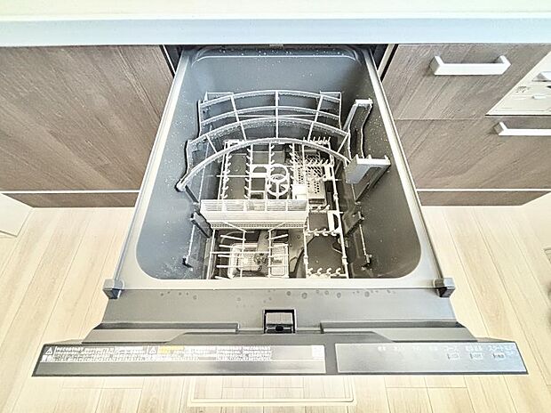 【食洗機】面倒なお片づけは食洗機にお任せ！家事の負担が減って、時間にも気持ちにもゆとりができます。