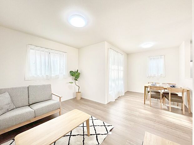 【ダイニング】家族が自然と集まる憩いのスペースになりそう